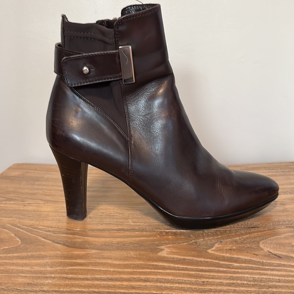 Aquatalia Water Repellent Brown Leather Ankle Boot - Picture 5 of 8